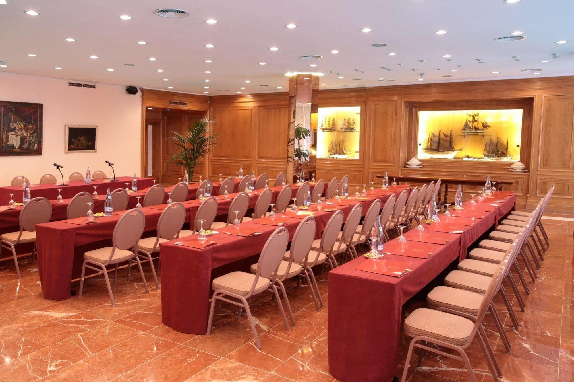 Regencia Colon Hotel บาร์เซโลนา ภายนอก รูปภาพ