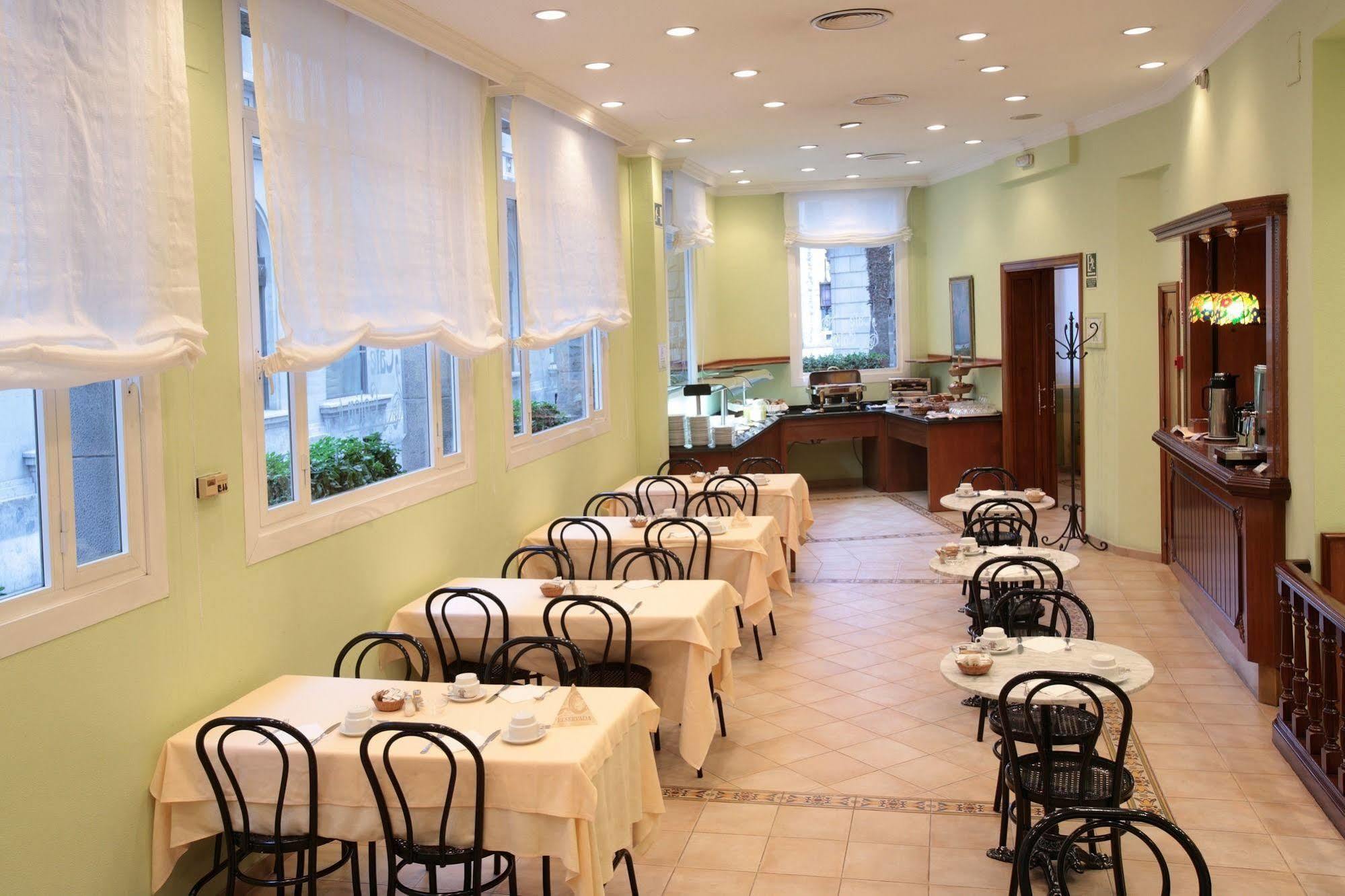 Regencia Colon Hotel บาร์เซโลนา ภายนอก รูปภาพ
