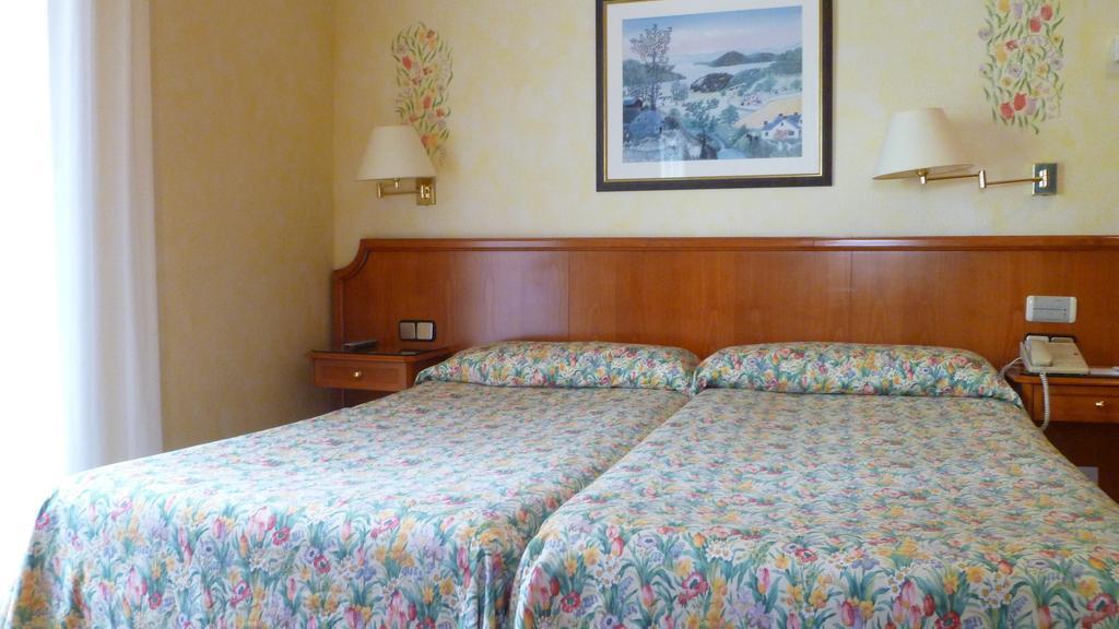 Regencia Colon Hotel บาร์เซโลนา ภายนอก รูปภาพ