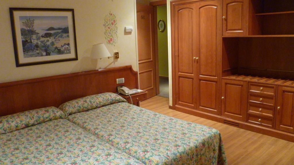 Regencia Colon Hotel บาร์เซโลนา ภายนอก รูปภาพ