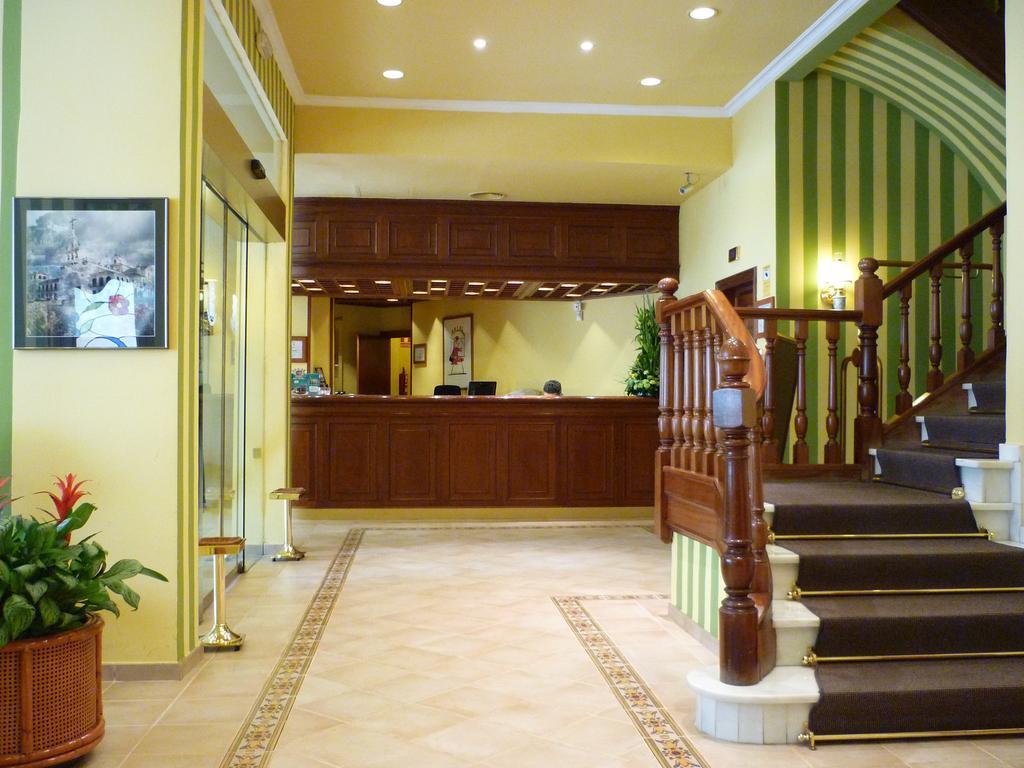 Regencia Colon Hotel บาร์เซโลนา ภายนอก รูปภาพ