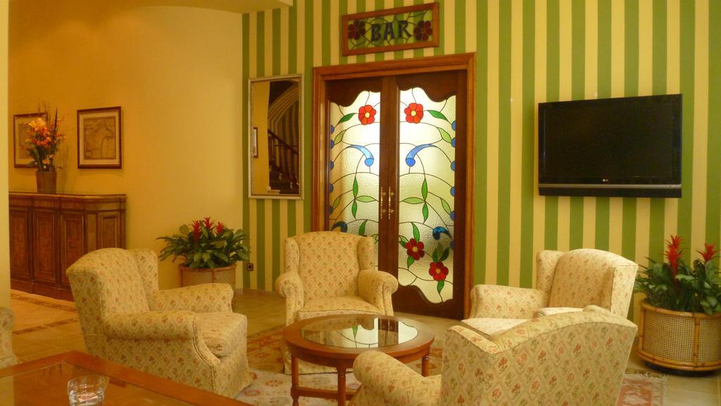 Regencia Colon Hotel บาร์เซโลนา ภายนอก รูปภาพ